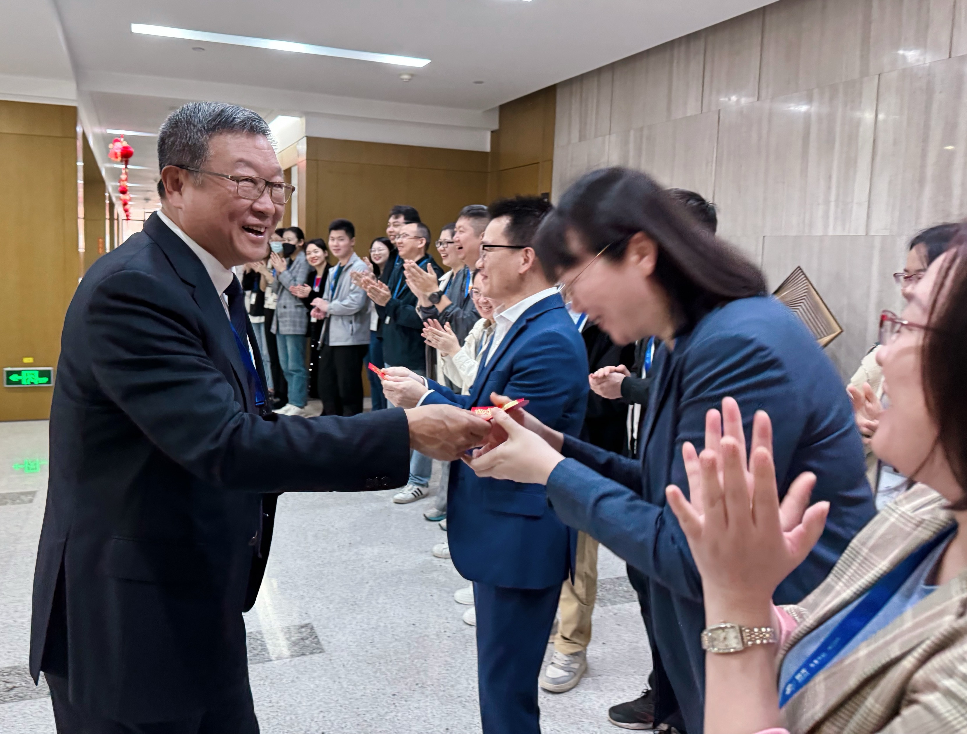 六台盒宝典资料大全